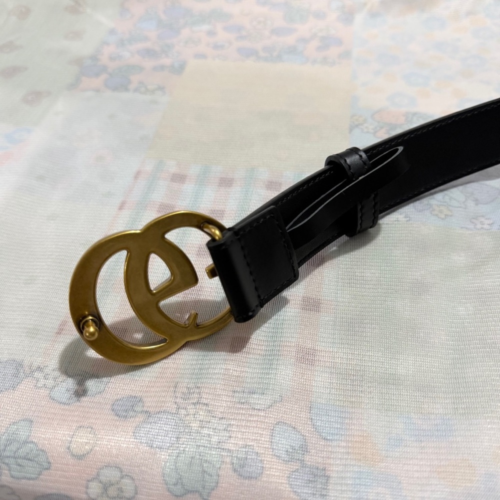 Gucci Black Leather Belt with Gold Double G Logo - Picture 4 of 8